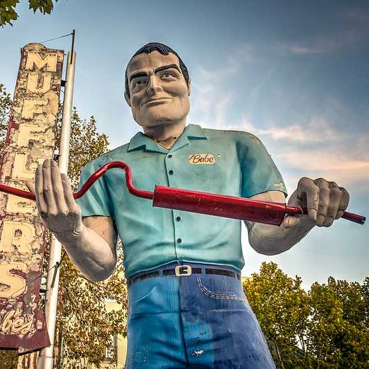 Advertising Giants America’s Amazing Muffler Men Urbanist