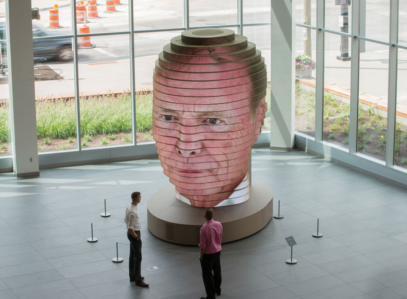 lof Vijandig Piepen As We Are: Giant 3D LED Screen Head Takes Selfies to the Next Level |  Urbanist