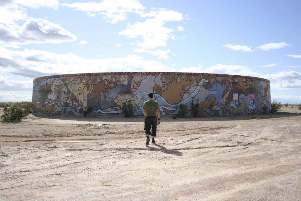 Funky Farm More Creatively Painted Fuel Storage Tanks Urbanist
