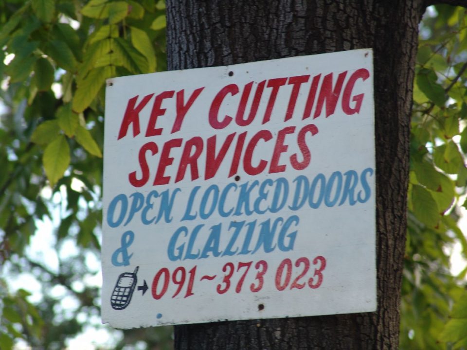 Good Lock: 15 Kool Key Cutting Shops & Signs | Urbanist