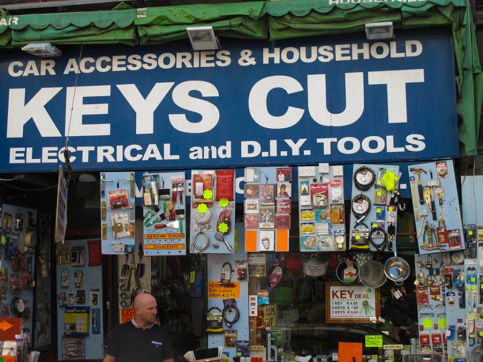 Good Lock: 15 Kool Key Cutting Shops & Signs | Urbanist